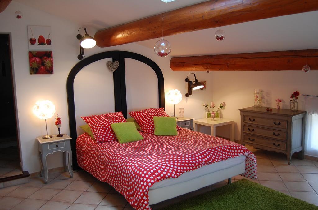 ור פון דו גאר Maison D'Hotes Le Mas De Lila חדר תמונה