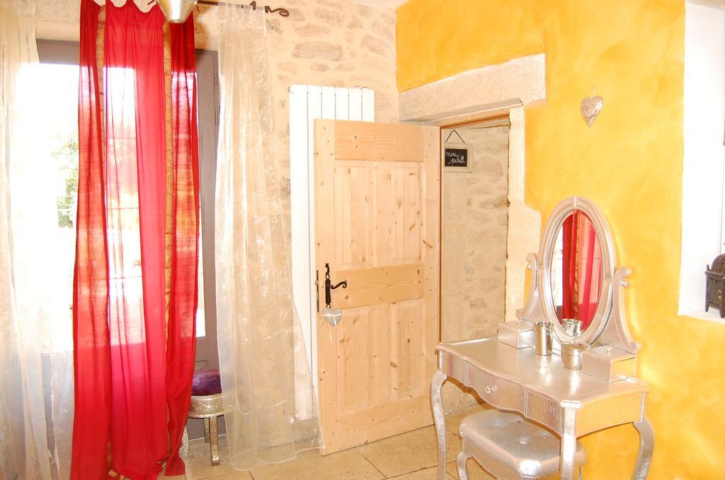 ור פון דו גאר Maison D'Hotes Le Mas De Lila חדר תמונה