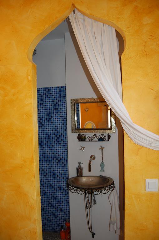 ור פון דו גאר Maison D'Hotes Le Mas De Lila חדר תמונה