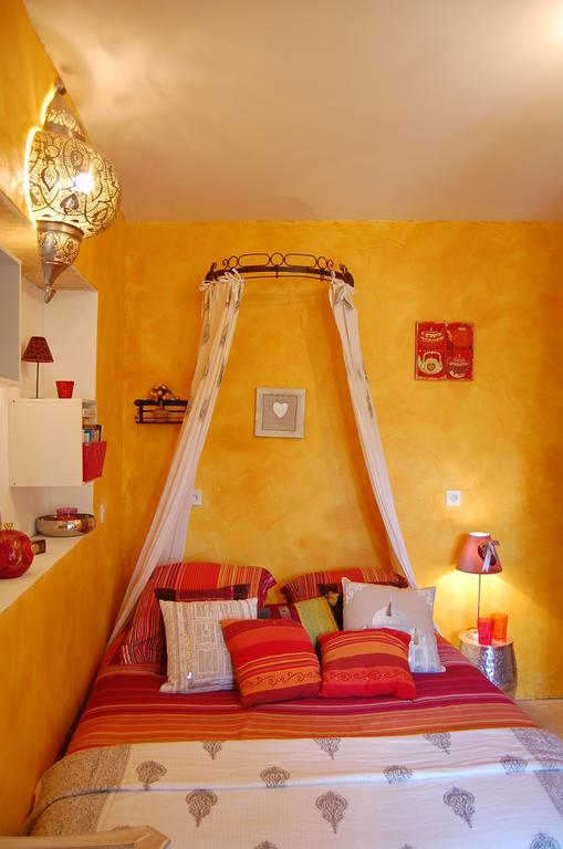 ור פון דו גאר Maison D'Hotes Le Mas De Lila חדר תמונה